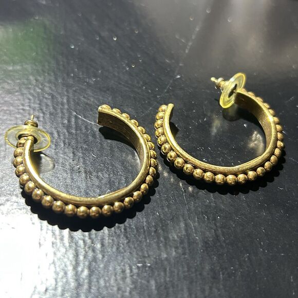 Vintage Oscar de la Renta Signed 1990's 1-7/8" Gold Tone Textured Hoop Earrings - Picture 3 of 5